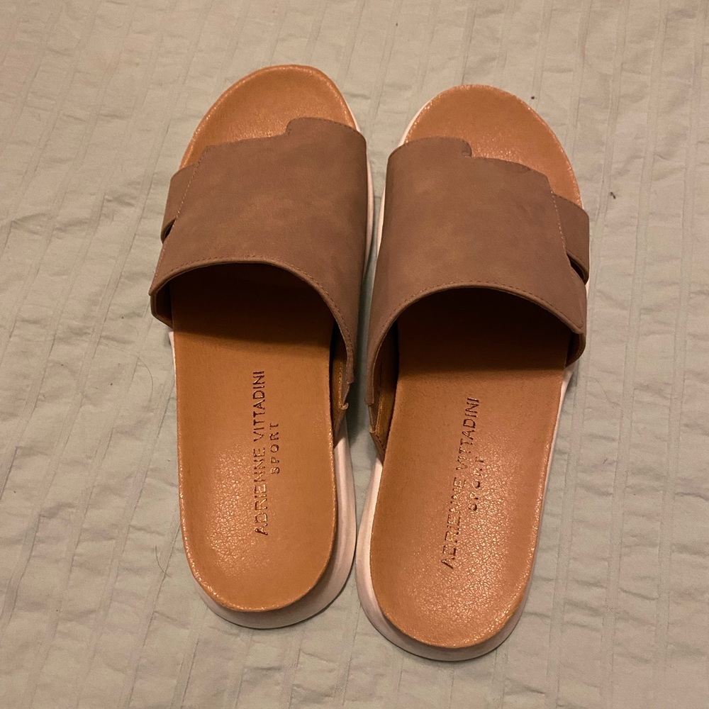 Adrianne Vittadini Phil sandal.